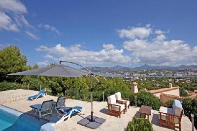 Villa con vistas al mar fantásticas