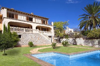 Casa encantadora de pueblo con vistas panorámicas