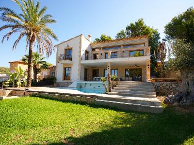 Villa de alta calidad con vistas al mar